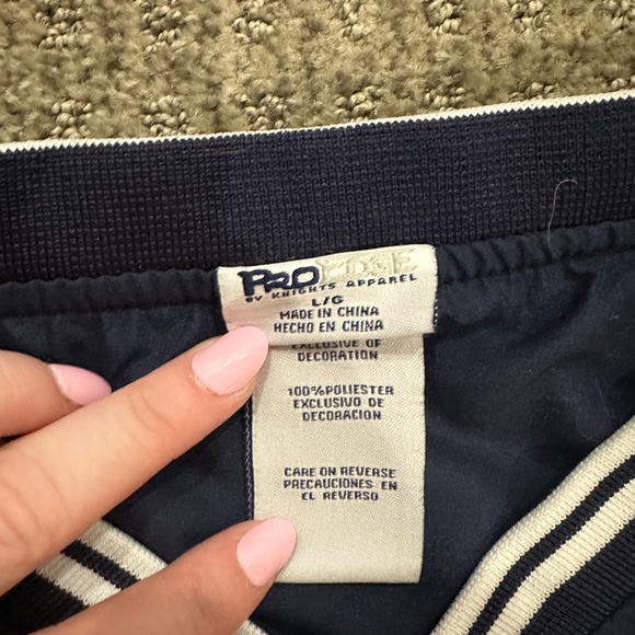 Penn State V Neck Windbreaker - Picture 3 of 4